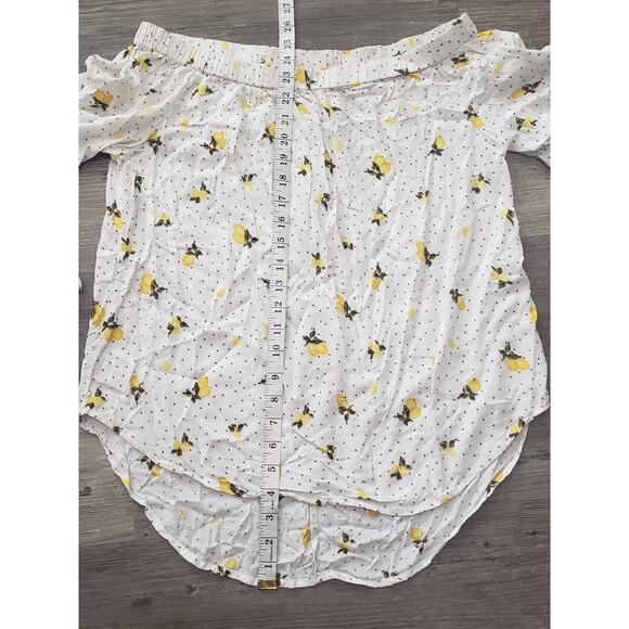 Truly 4 You Lemon Print Cold Shoulder High Low Long Sleeved Shirt | Size Medium - Picture 6 of 7